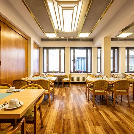 Grunewald Szálloda 3*
